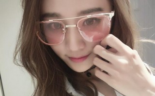 圆眼镜框适合什么帽子，圆眼镜框适合什么帽子好看