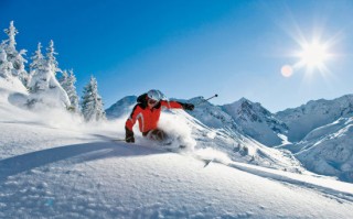 滑雪为什么不能带眼镜，滑雪为什么不能带眼镜呢
